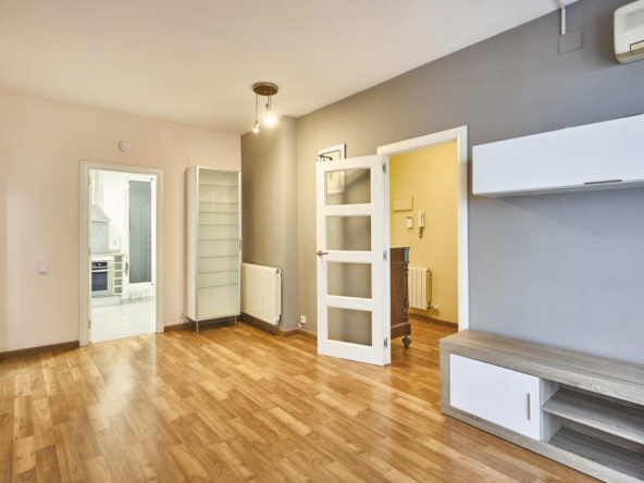 Piso en Venta en Hospitalet De Llobregat Barcelona SANTA EULALIA