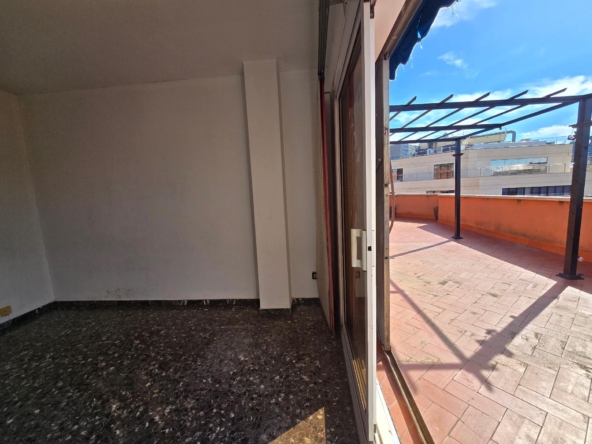 ATICO CON TERRAZA DE 42 M2 foto 3