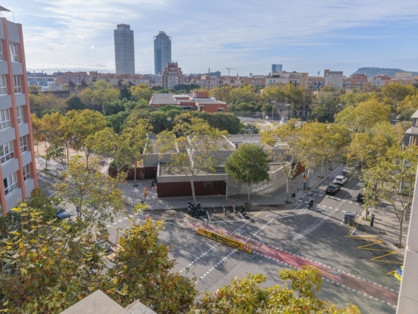 con piscina y jardín comunitarios foto 1