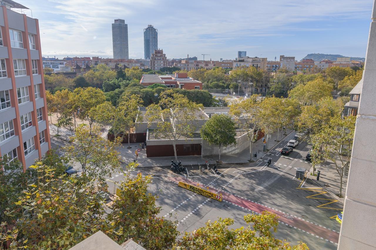 con piscina y jardín comunitarios foto 1