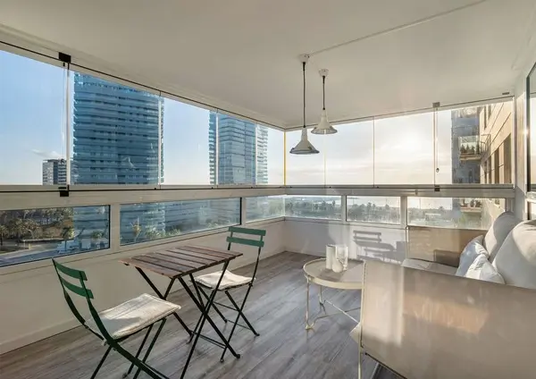 terraza en tu nuevo piso - La teva immobiliària de confiança a Barcelona terraza en tu nuevo piso