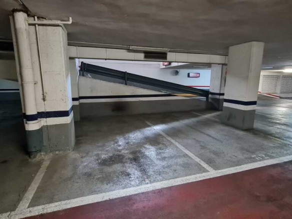 Parking coche en Venta en Barcelona Barcelona SANT GERVASI