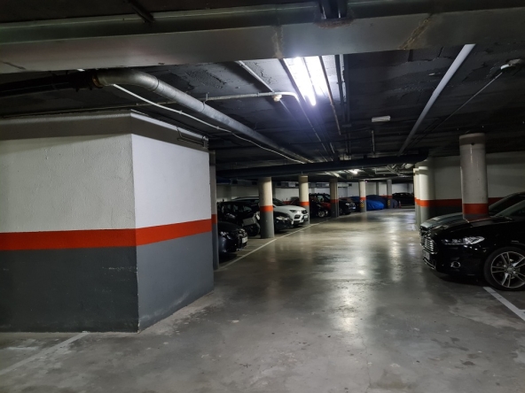 Parking coche en Venta en Castelldefels Barcelona