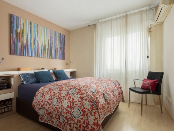 ¡Piso alto listo para entrar a vivir con impresionantes vistas y  en finca con conserje! foto 8