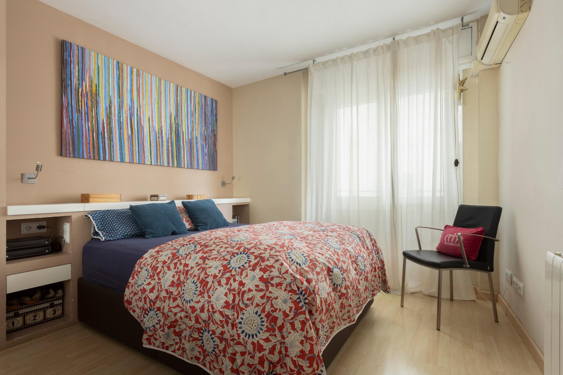 ¡Piso alto listo para entrar a vivir con impresionantes vistas y  en finca con conserje! foto 8
