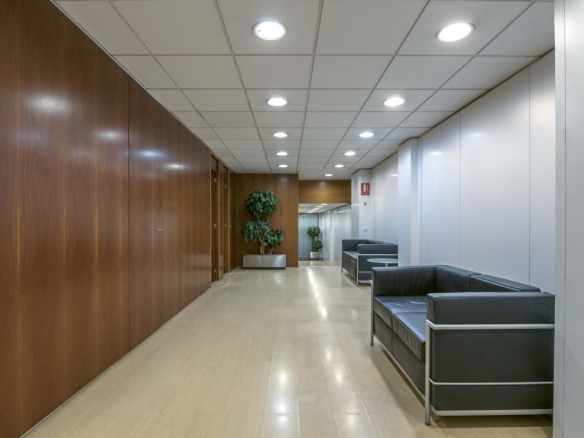 Oficina de 300 m² en pleno Eixample Esquerra – Ideal para negocio o inversión foto 5
