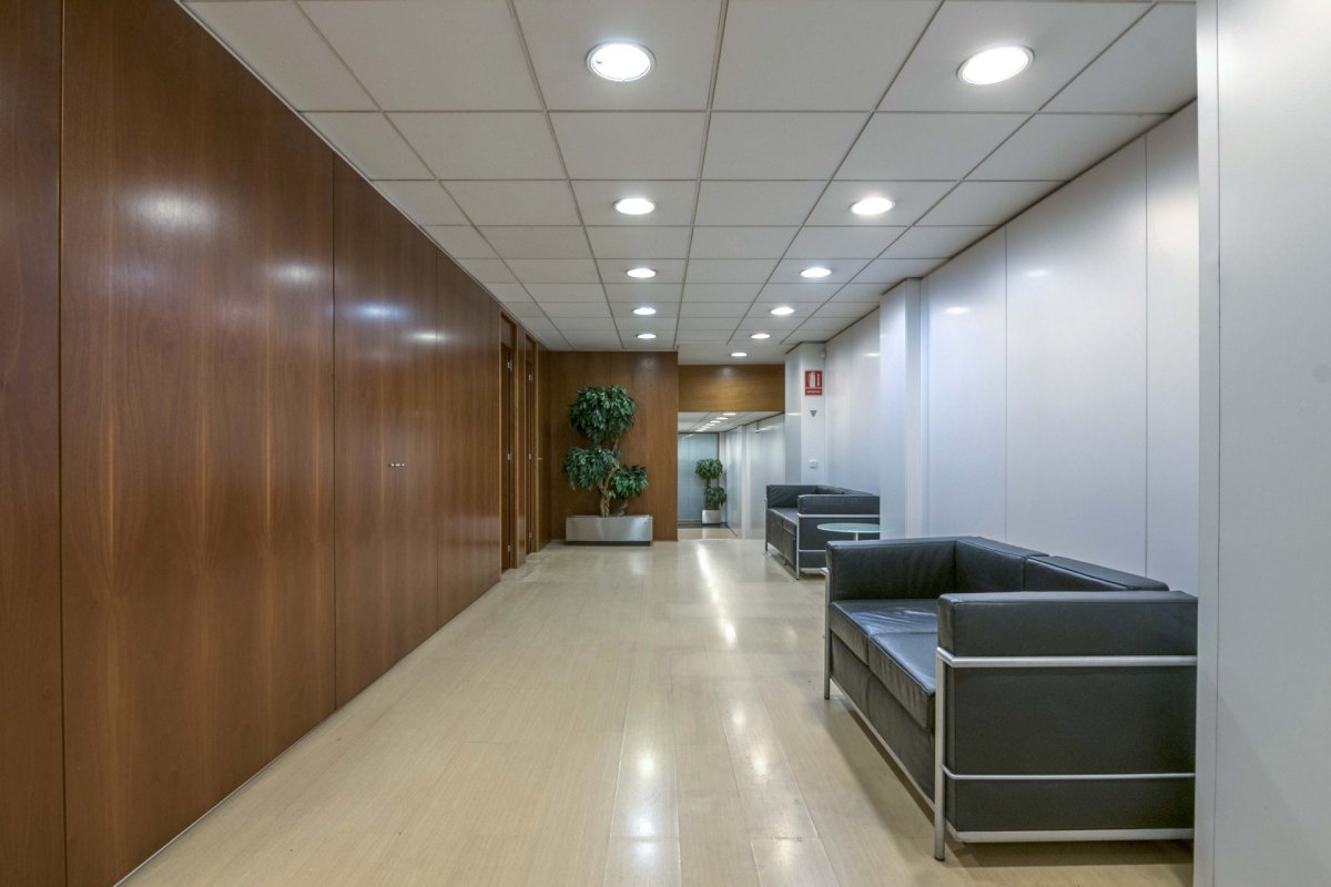 Oficina de 300 m² en pleno Eixample Esquerra – Ideal para negocio o inversión foto 5