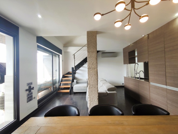Exclusivo ático dúplex con terraza al sol en la Nova Esquerra de l'Eixample! foto 3