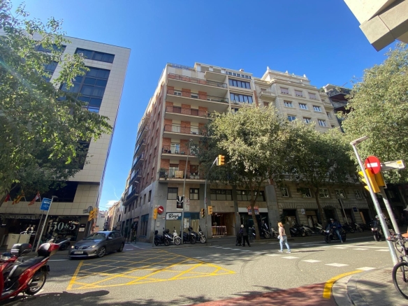 Oficina junto a Plaza Bonanova foto 1