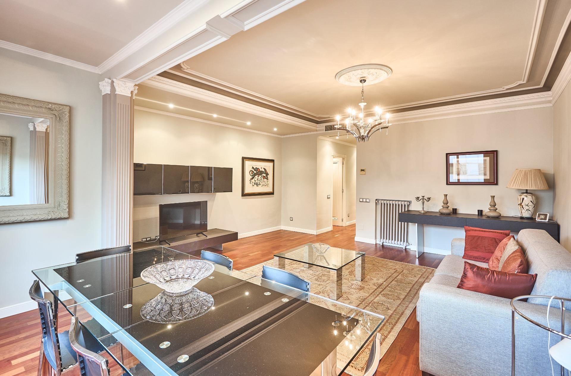 ELEGANTE VIVIENDA EN RAMBLA CATALUNYA foto 4