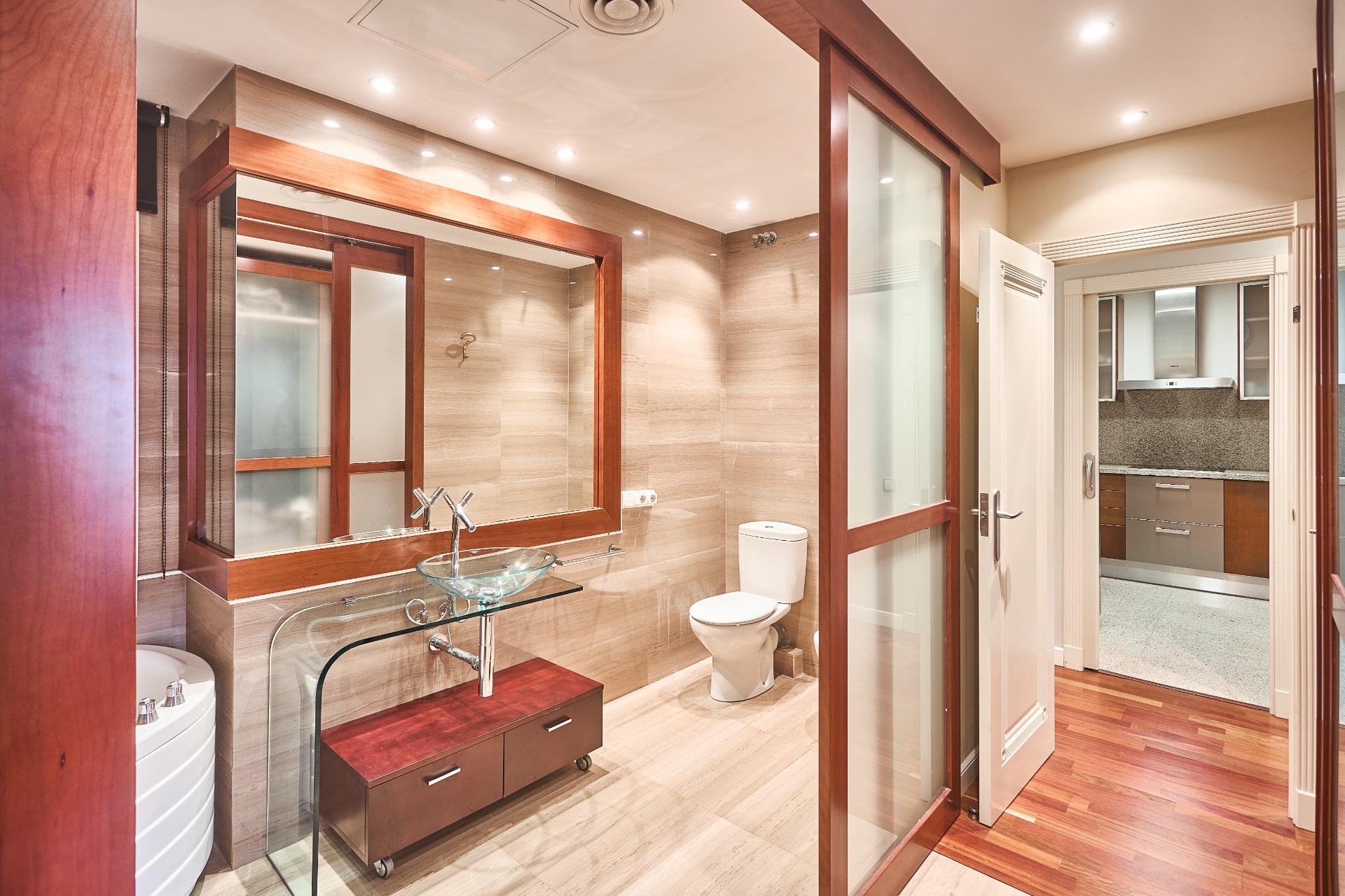 ELEGANTE VIVIENDA EN RAMBLA CATALUNYA foto 9