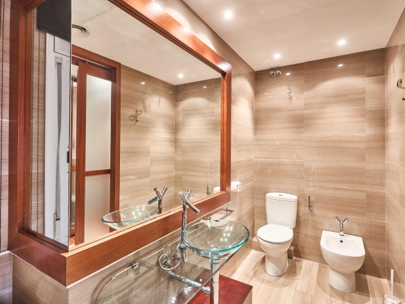 ELEGANTE VIVIENDA EN RAMBLA CATALUNYA foto 10