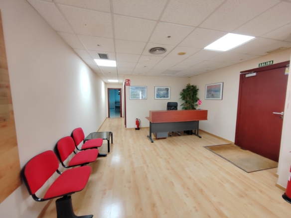 Se vende oficina profesional en la c/Pujades