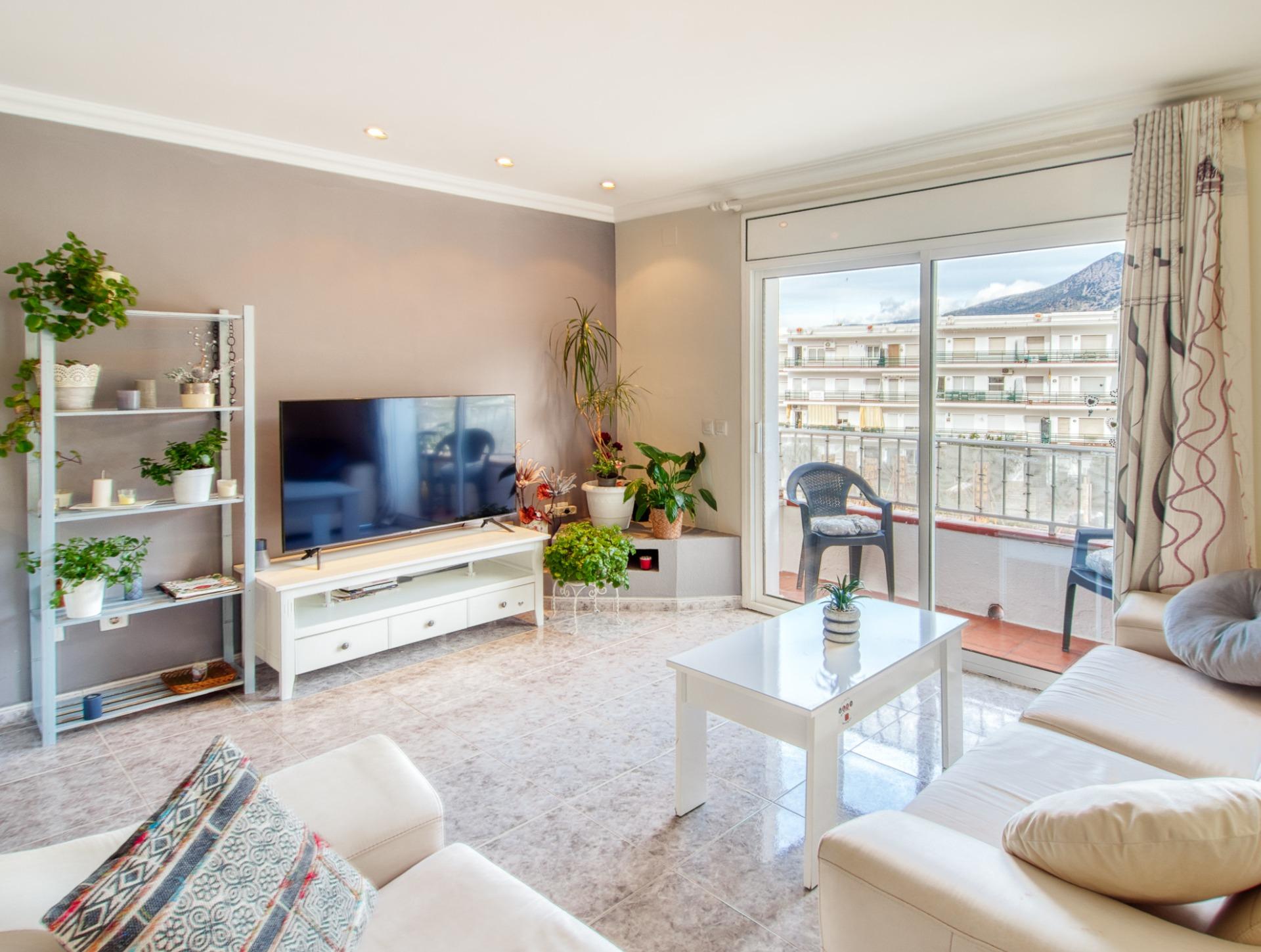 Ático en Roses con terraza privada de 46 m² y vistas a la montaña foto 3 Ático en Roses con terraza privada de 46 m² y vistas a la montaña foto 3