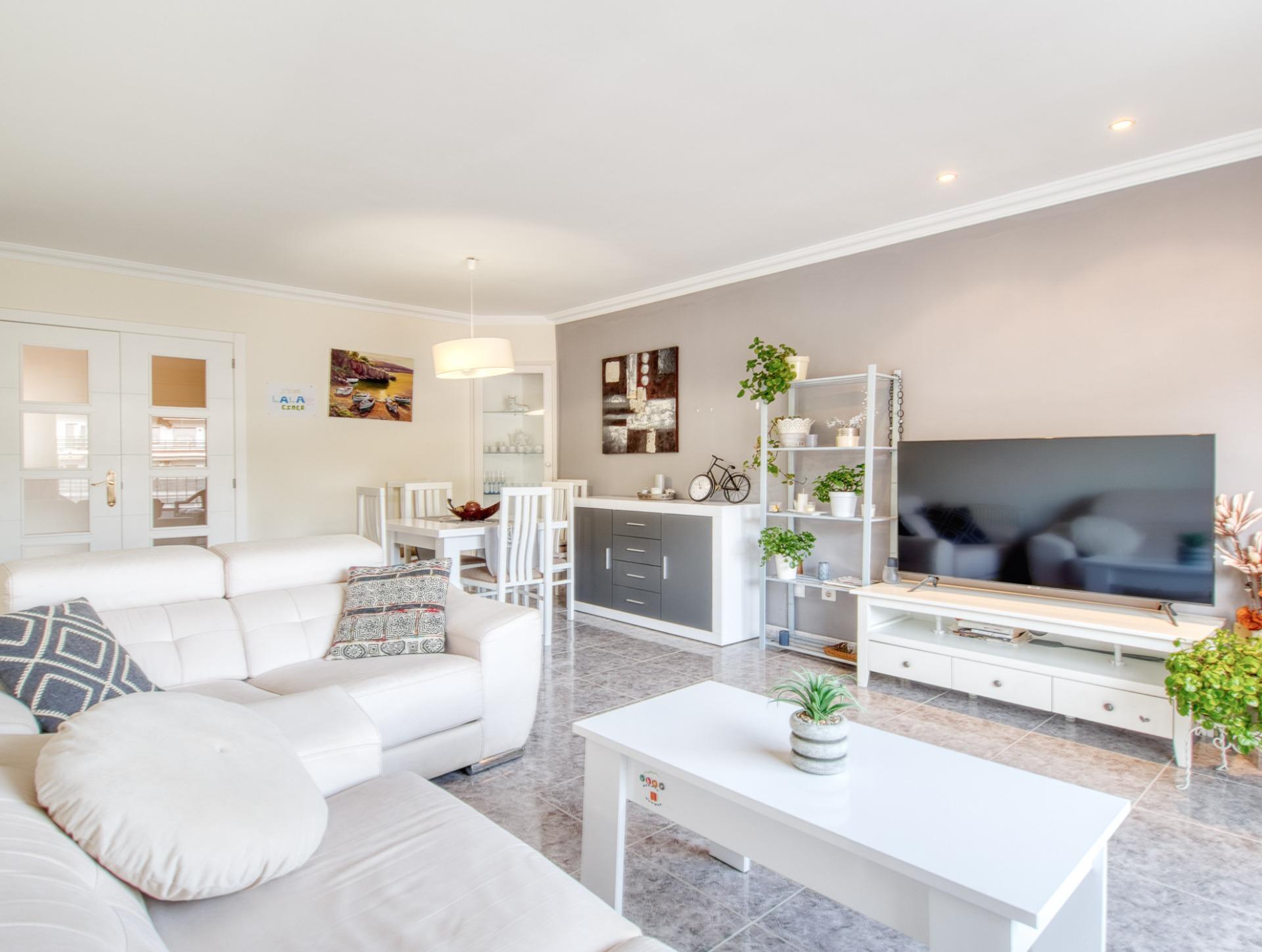 Ático en Roses con terraza privada de 46 m² y vistas a la montaña foto 4 Ático en Roses con terraza privada de 46 m² y vistas a la montaña foto 4