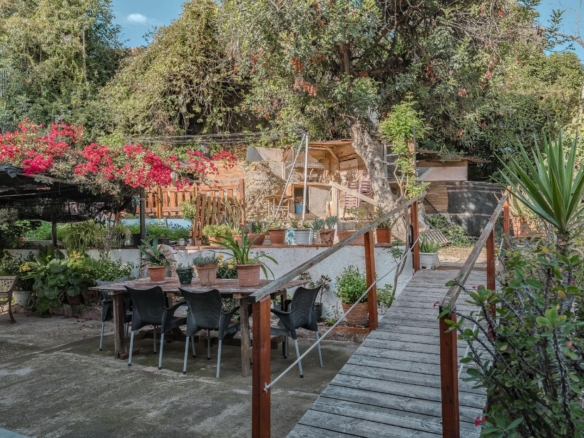 Casa amplia con patio privado en la Colonia Güell foto 1