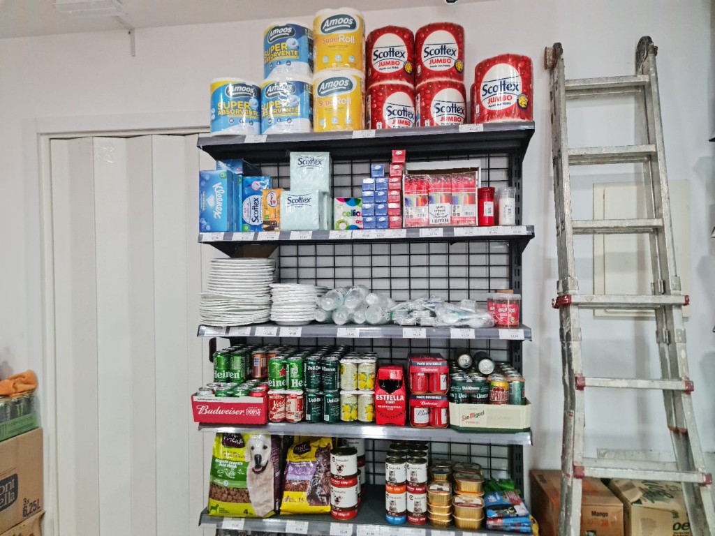 Local comercial en Venta en Cornellá De Llobregat Barcelona ALMEDA