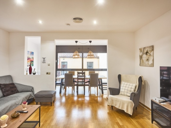 Adosada en Venta en Sant Feliu De Llobregat Barcelona CENTRE O CAN NADAL