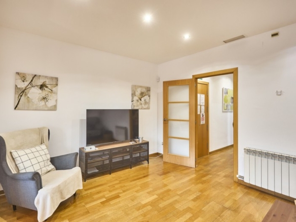 Adosada en Venta en Sant Feliu De Llobregat Barcelona CENTRE O CAN NADAL