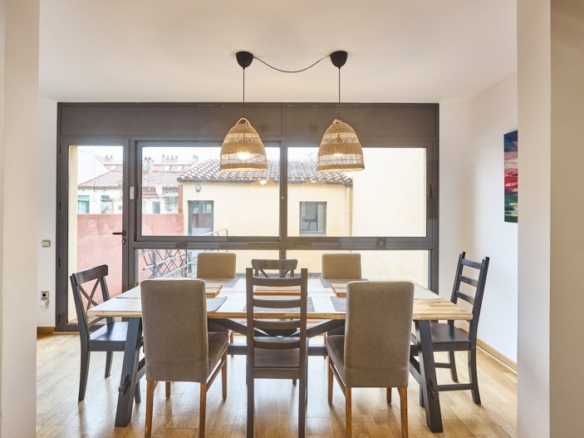 Adosada en Venta en Sant Feliu De Llobregat Barcelona CENTRE O CAN NADAL