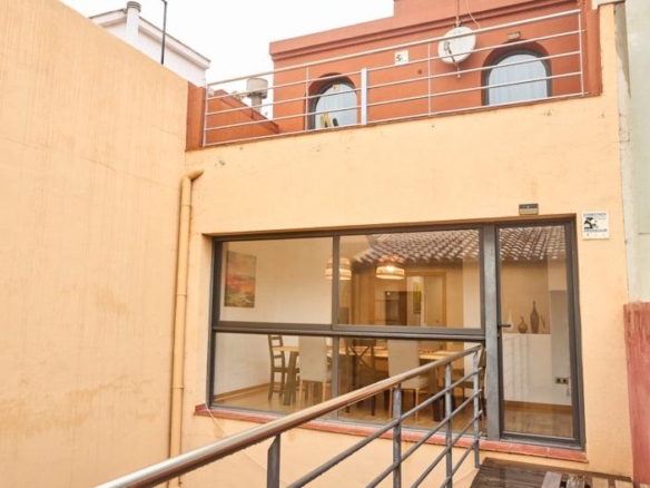 Unifamiliar con licencia turística en el centro de Sant Feliu de Llobregat