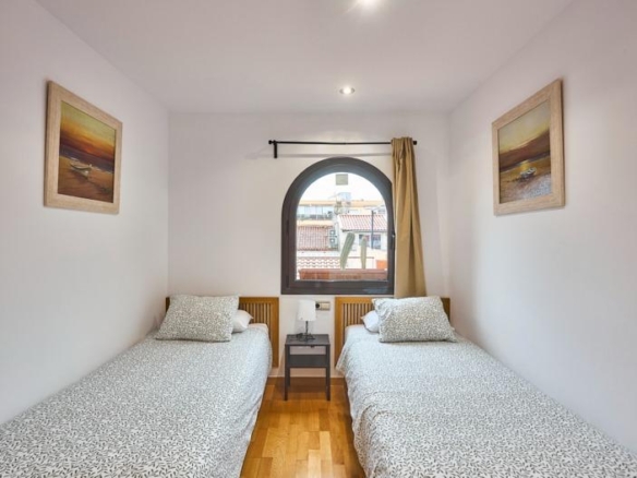 a pocos minutos de Barcelona foto 10