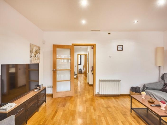 a pocos minutos de Barcelona foto 2