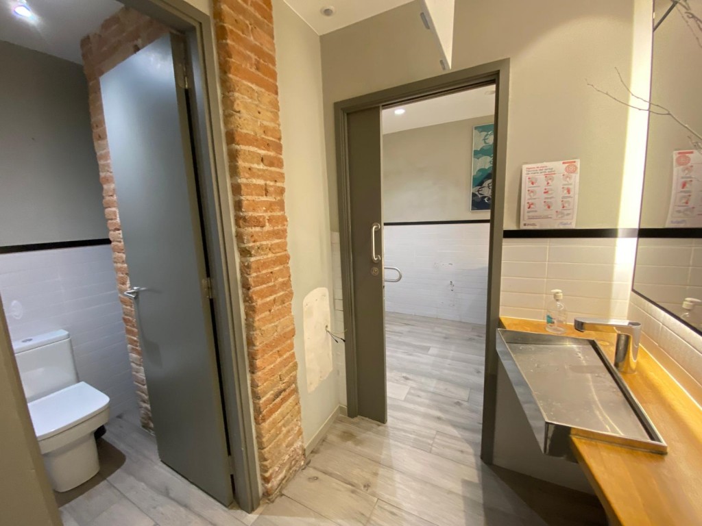 Local comercial en Alquiler en Barcelona Barcelona EIXAMPLE ESQUERRA