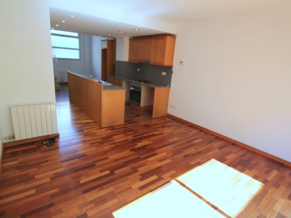 En venda Pis amb 77.00m2, a Barcelona, zona Horta