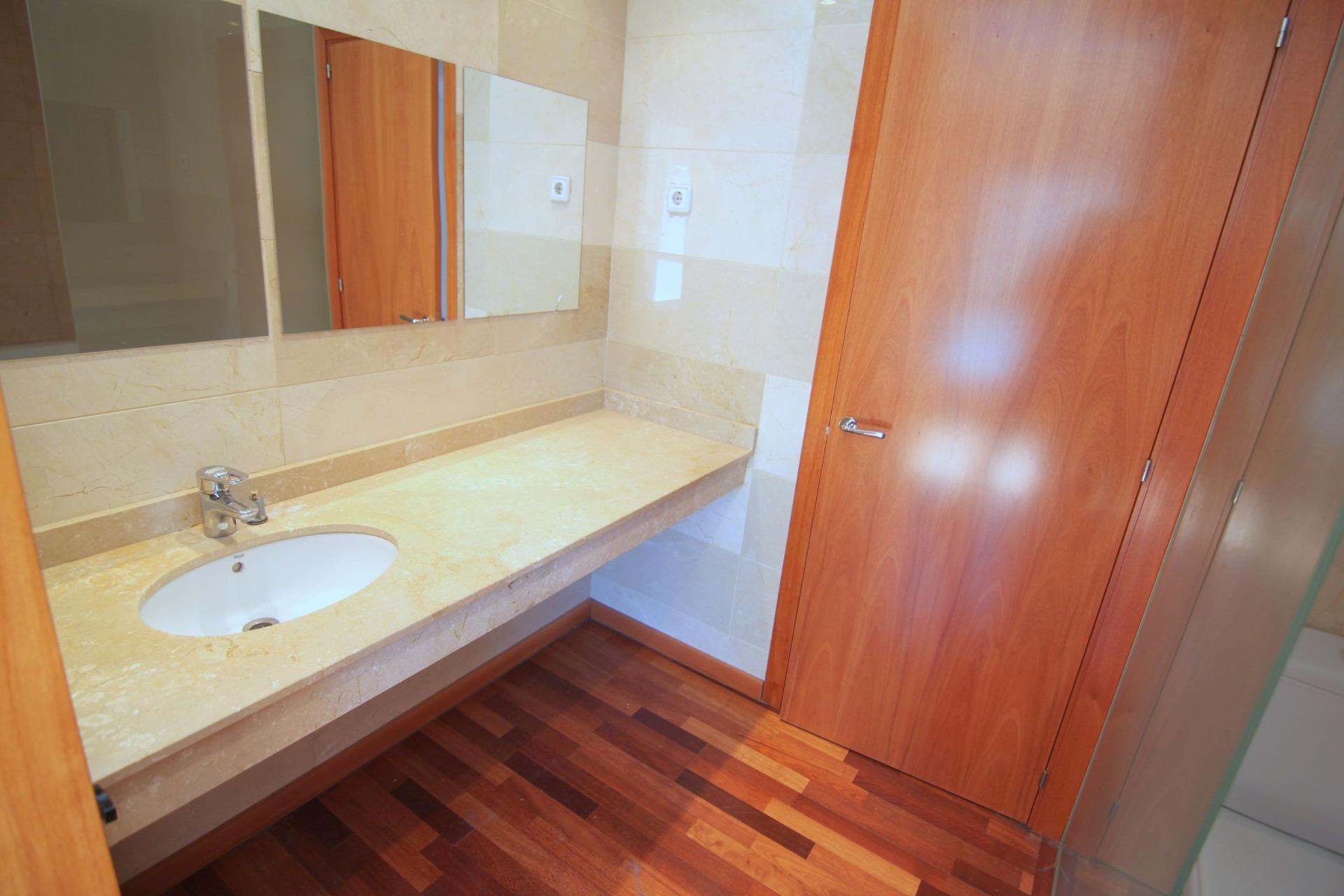 En venda Pis amb 77.00m2, a Barcelona, zona Horta