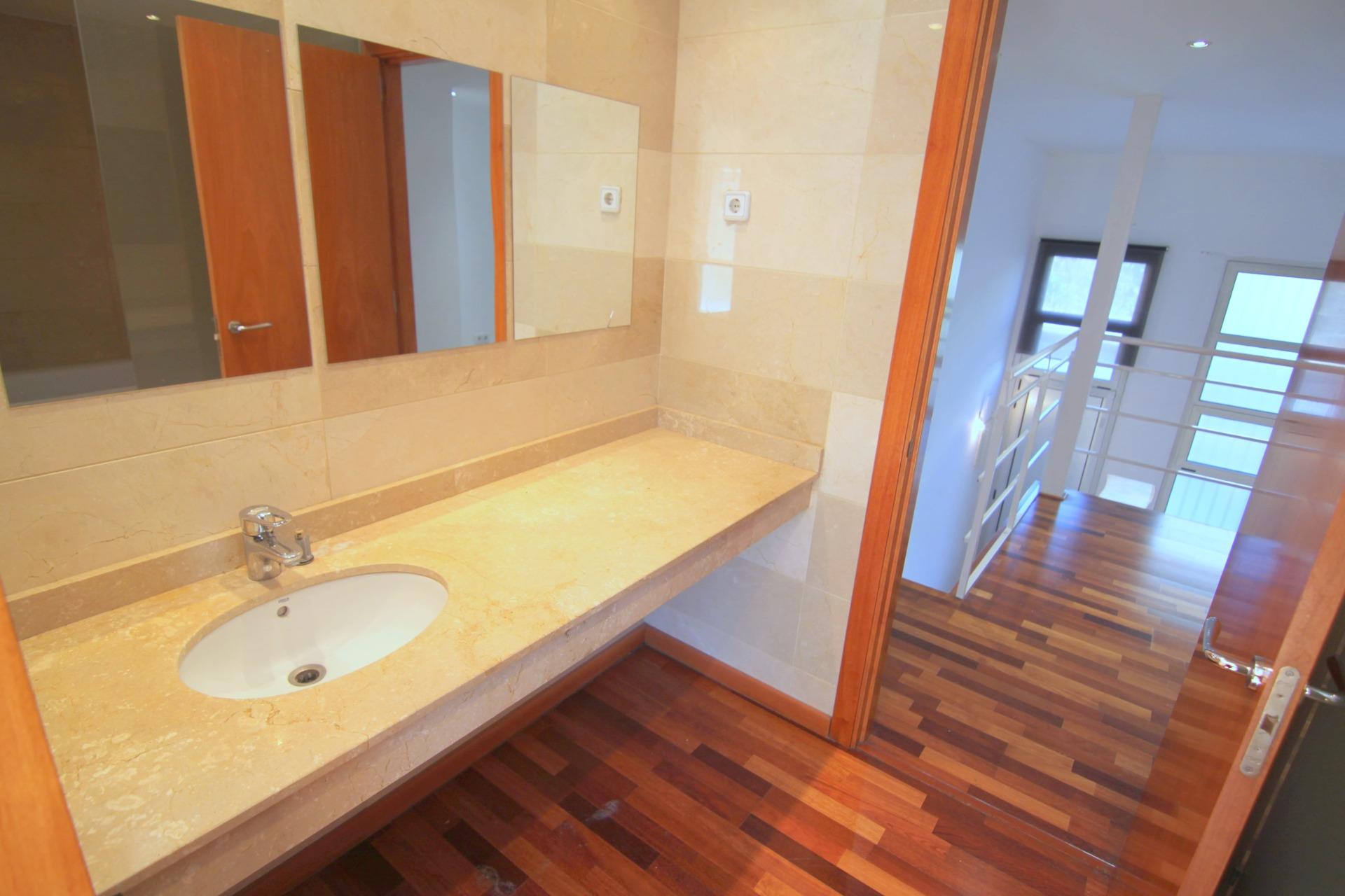 En venda Pis amb 77.00m2, a Barcelona, zona Horta