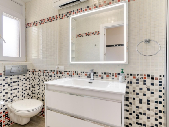 Se vende Adosado de 79.00 m2 en Torroella de Fluvia, zona Vilacolum