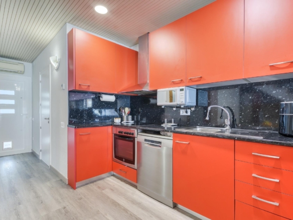 Se vende Adosado de 79.00 m2 en Torroella de Fluvia, zona Vilacolum