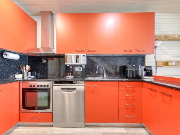 Se vende Adosado de 79.00 m2 en Torroella de Fluvia, zona Vilacolum