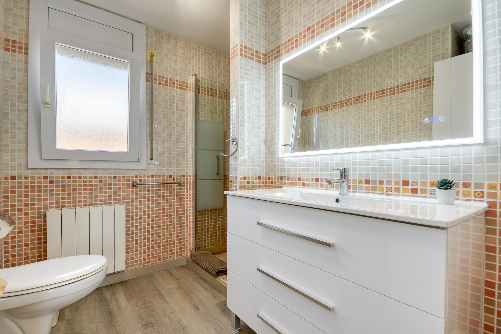 Se vende Adosado de 79.00 m2 en Torroella de Fluvia, zona Vilacolum
