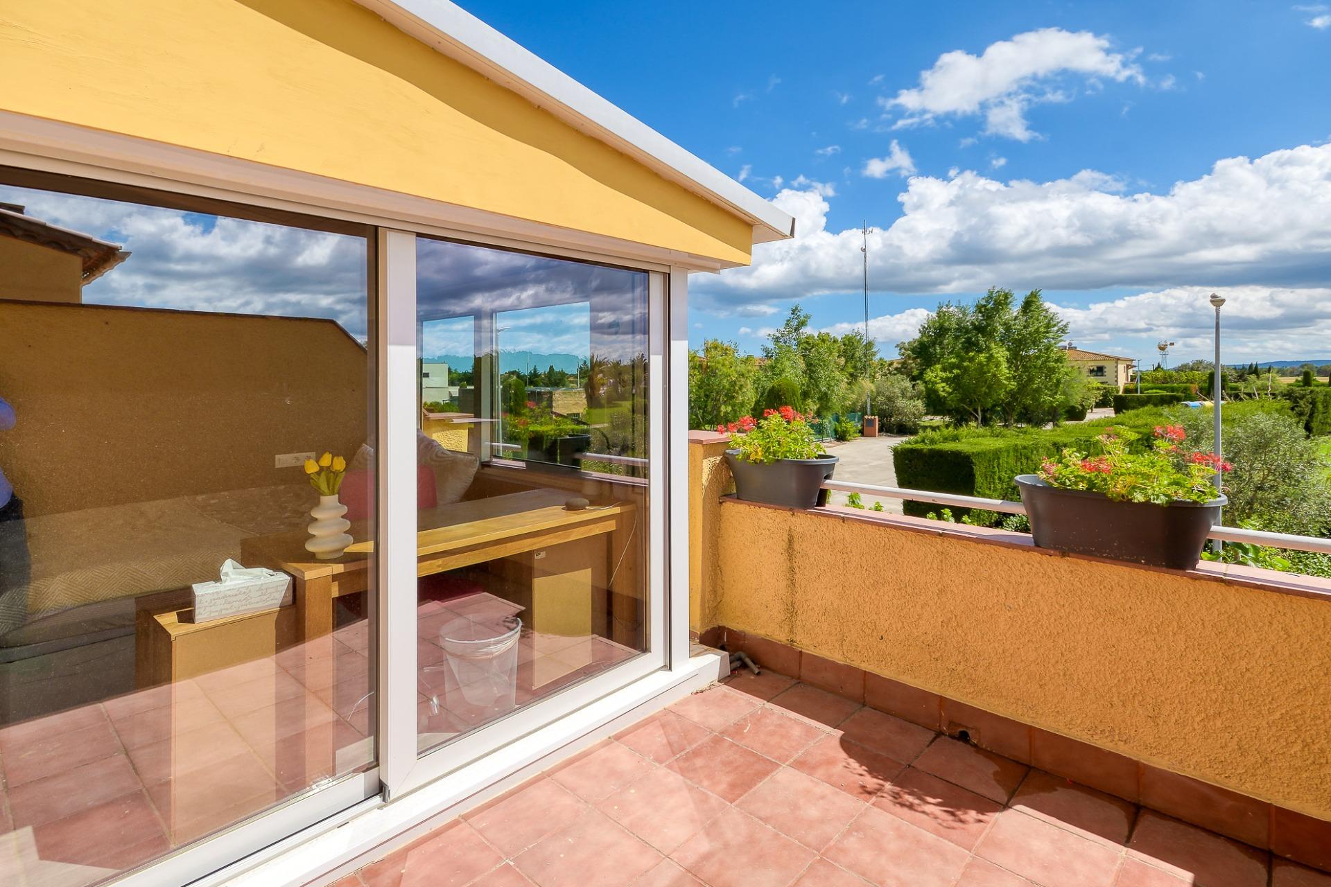 Se vende Adosado de 79.00 m2 en Torroella de Fluvia, zona Vilacolum