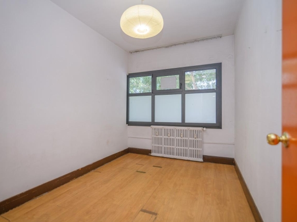 For sale Office with 446.00m2, in Barcelona