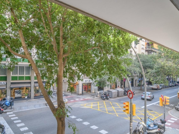 For sale Office with 446.00m2, in Barcelona