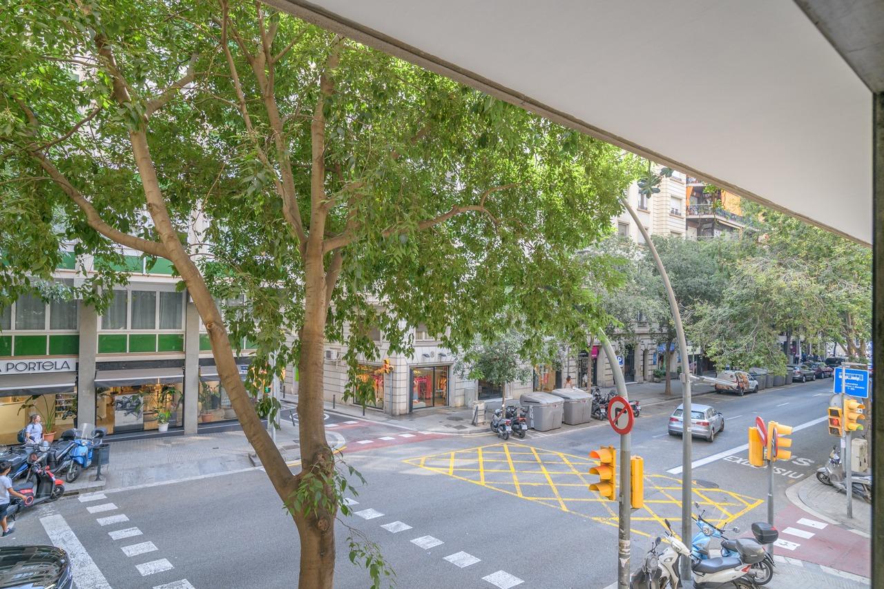 For sale Office with 446.00m2, in Barcelona