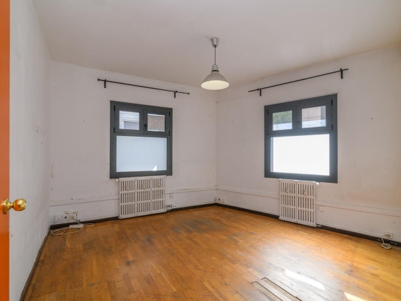 For sale Office with 446.00m2, in Barcelona