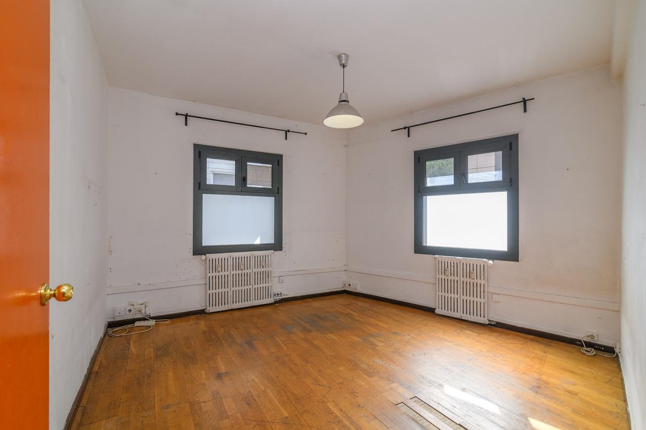 For sale Office with 446.00m2, in Barcelona