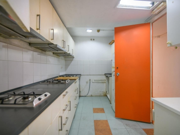For sale Office with 446.00m2, in Barcelona