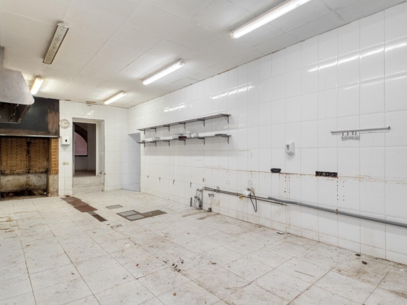 CASA PARA REHABILITAR EN SARRIÀ DE TER foto 3