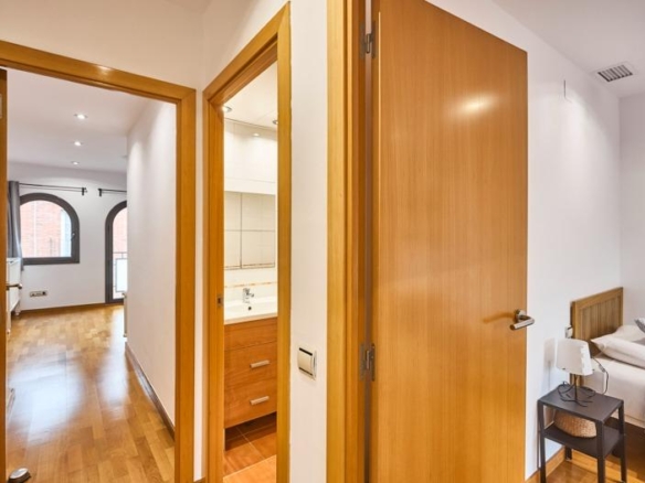 For sale  with 250.00m2, in Sant Feliu de Llobregat