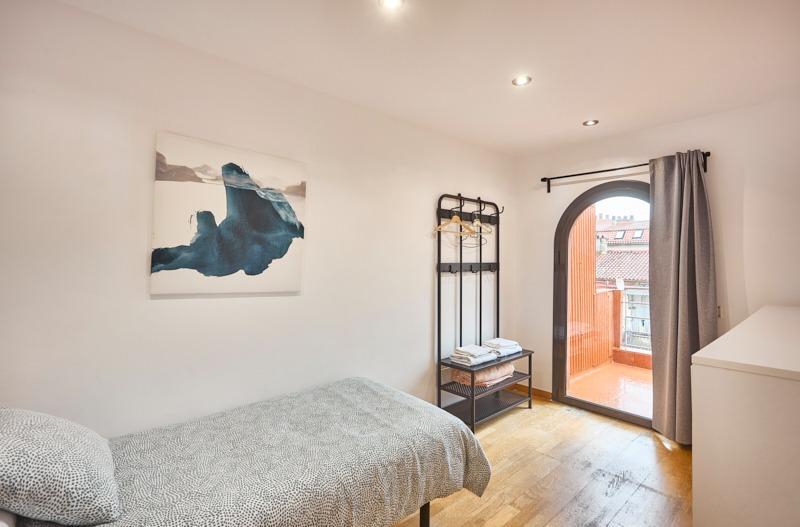For sale  with 250.00m2, in Sant Feliu de Llobregat