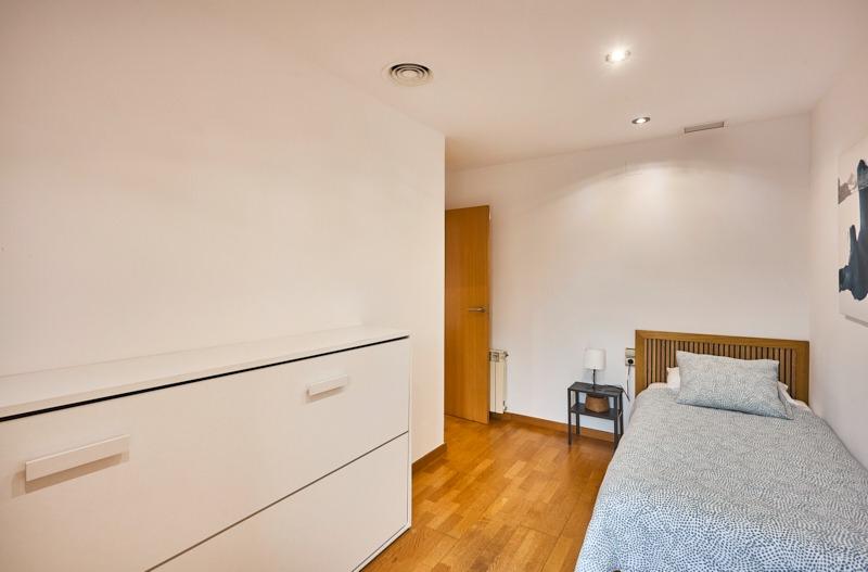 For sale  with 250.00m2, in Sant Feliu de Llobregat