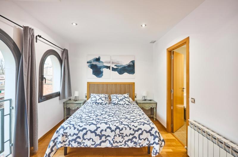 For sale  with 250.00m2, in Sant Feliu de Llobregat