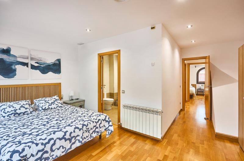 For sale  with 250.00m2, in Sant Feliu de Llobregat