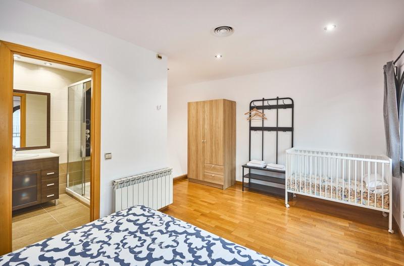For sale  with 250.00m2, in Sant Feliu de Llobregat
