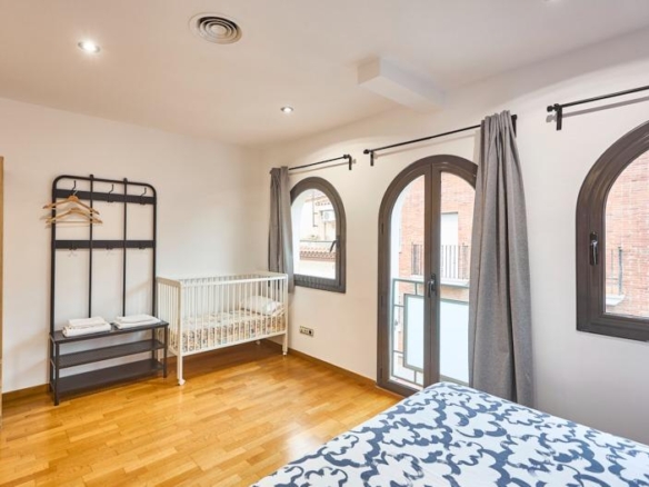 For sale  with 250.00m2, in Sant Feliu de Llobregat